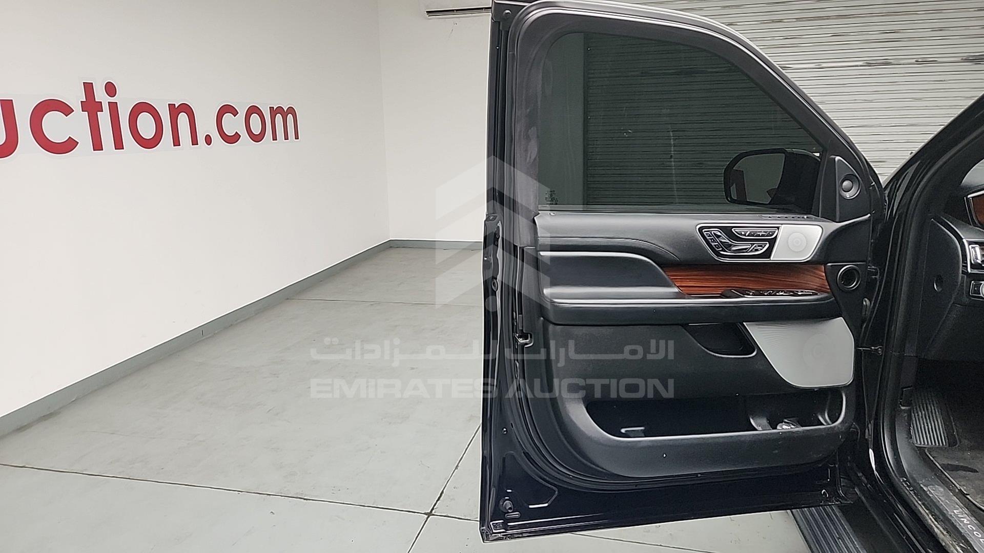 2018 LINCOLN NAVIGATOR VIN: 5LMJJ2LT4JEL16887