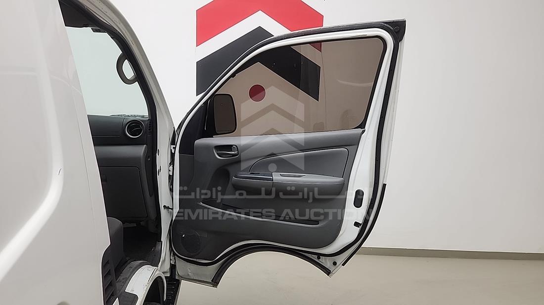 2020 Nissan Urvan — Front Right Door — Photo 17