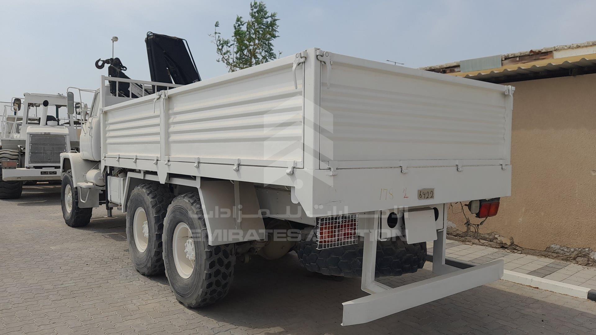 0 NISSAN DIESEL UD VIN: TZA52P-4208