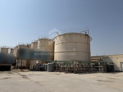 Oil factory equipment + tanks - #667891