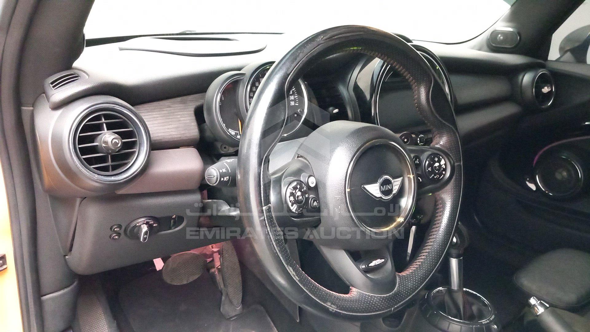 2014 MINI COOPER S VIN: WMWXM7109ET905379