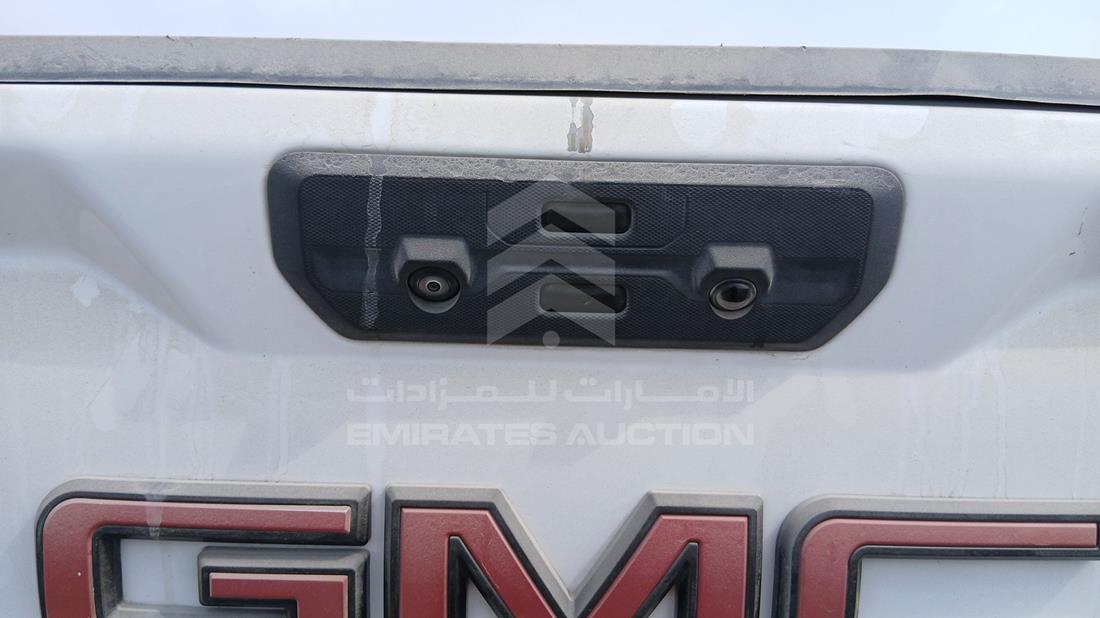 جي ام سي سيررا 2022 — زاوية الكاميرا الخلفية ورؤية 360 درجة — صورة 21