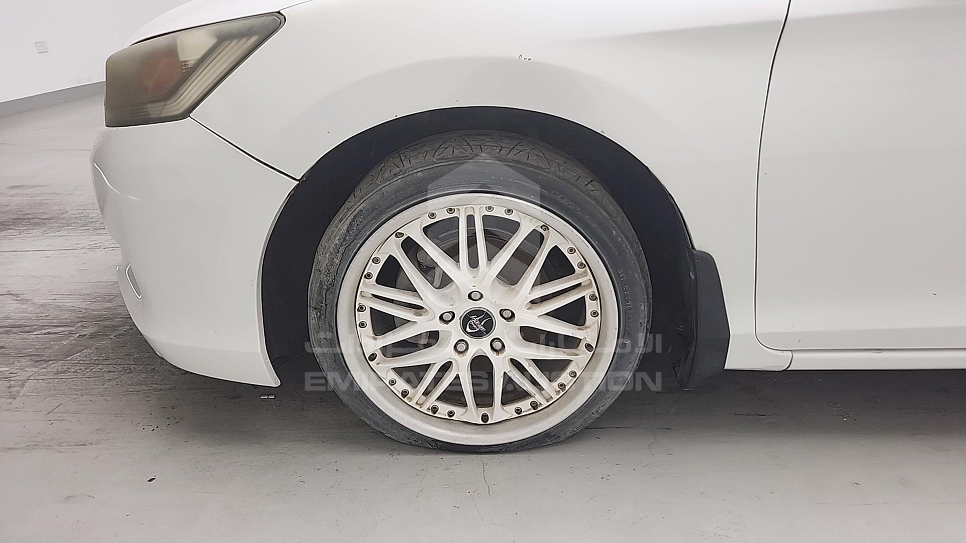 2013 HONDA ACCORD VIN: 1HGCR2F33DA245280