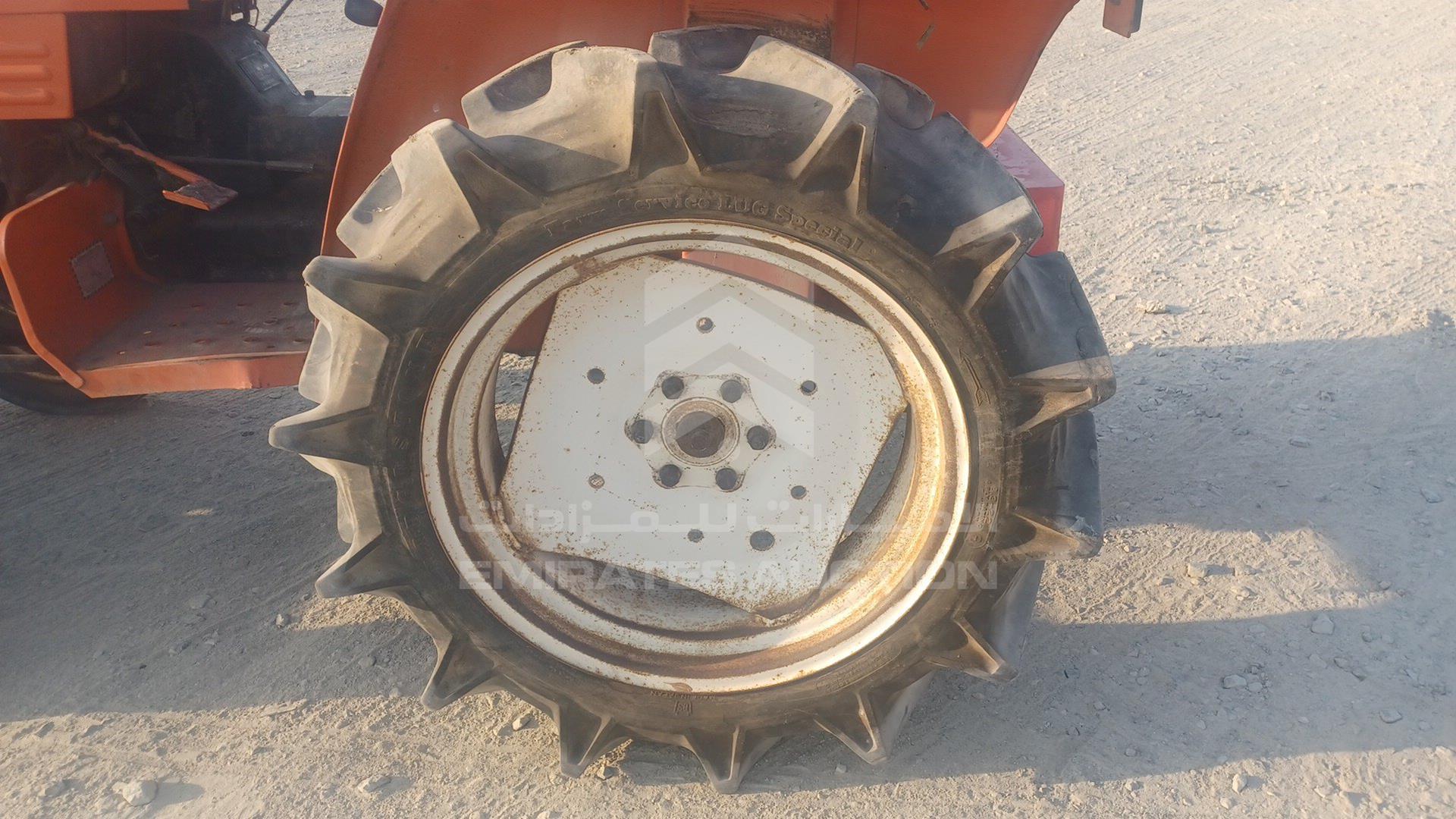 0 TRACTOR --- VIN: 180200115