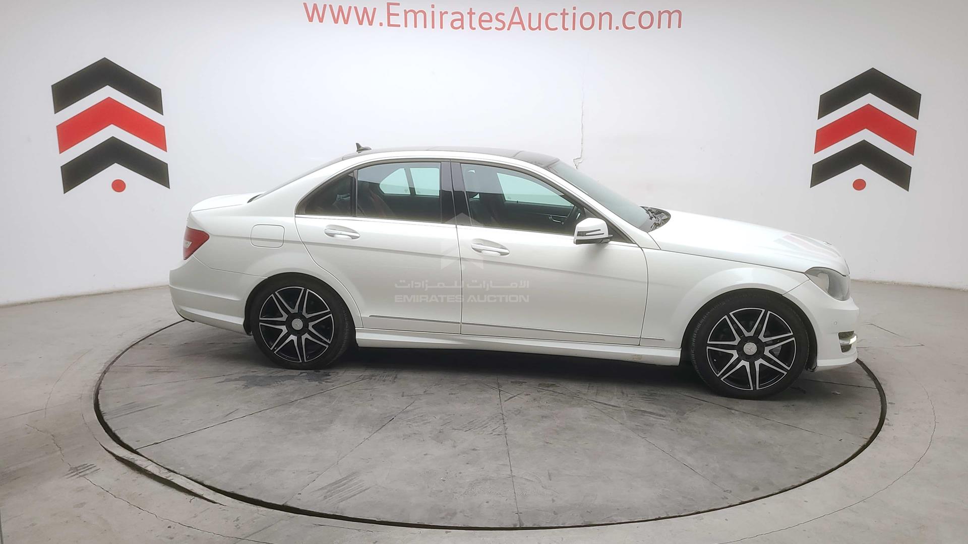 2014 MERCEDES C200 VIN: WDDGF4JB1EA902927