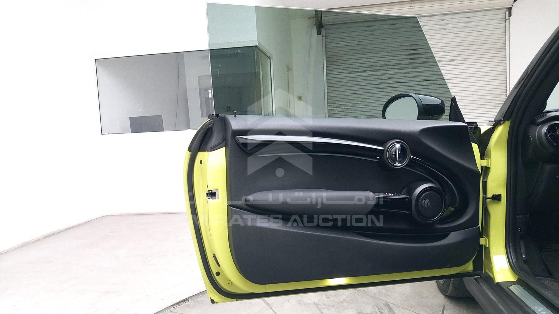 2023 MINI COOPER S VIN: WMW53DH0XP2S73659