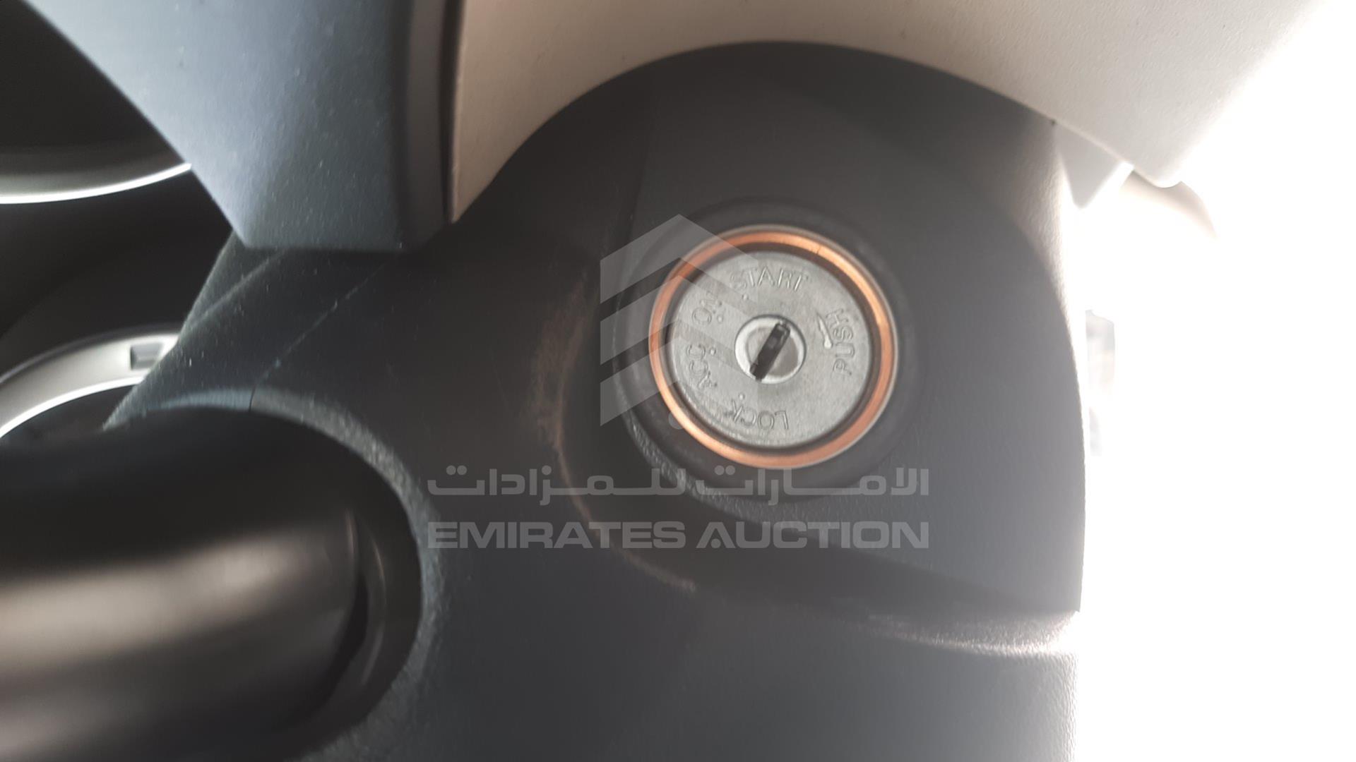 2008 MITSUBISHI PAJERO VIN: JMYLRV93W8J730399