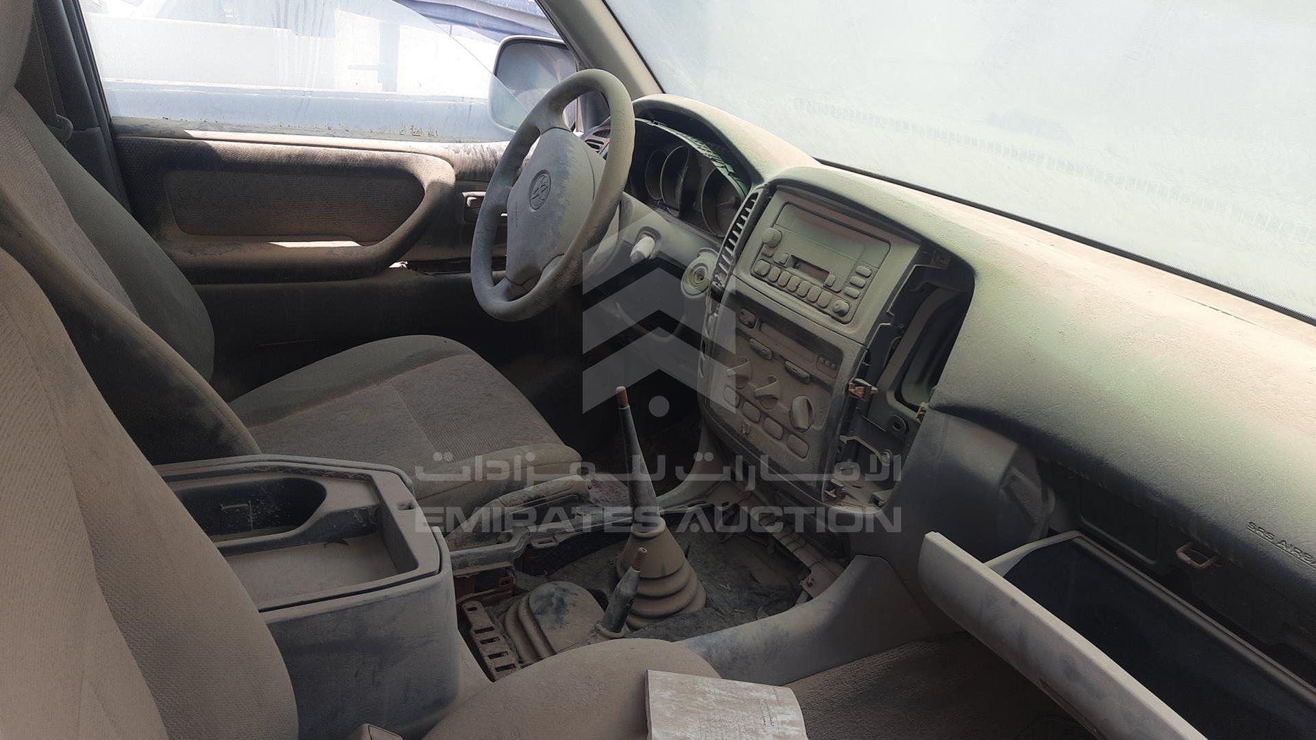 2004 TOYOTA LAND CRUISER VIN: JTECB09J443013434