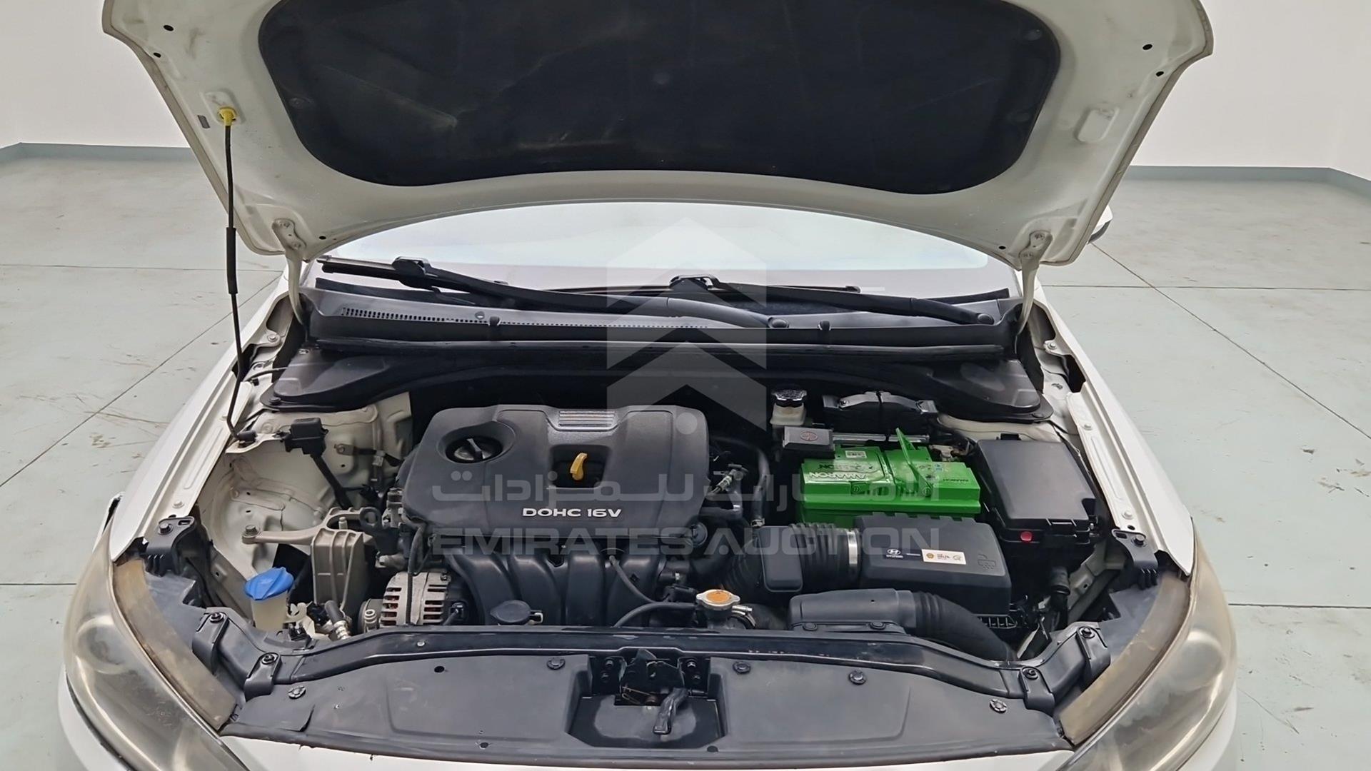 2017 HYUNDAI ELANTRA VIN: 5NPD84LF6HH058582