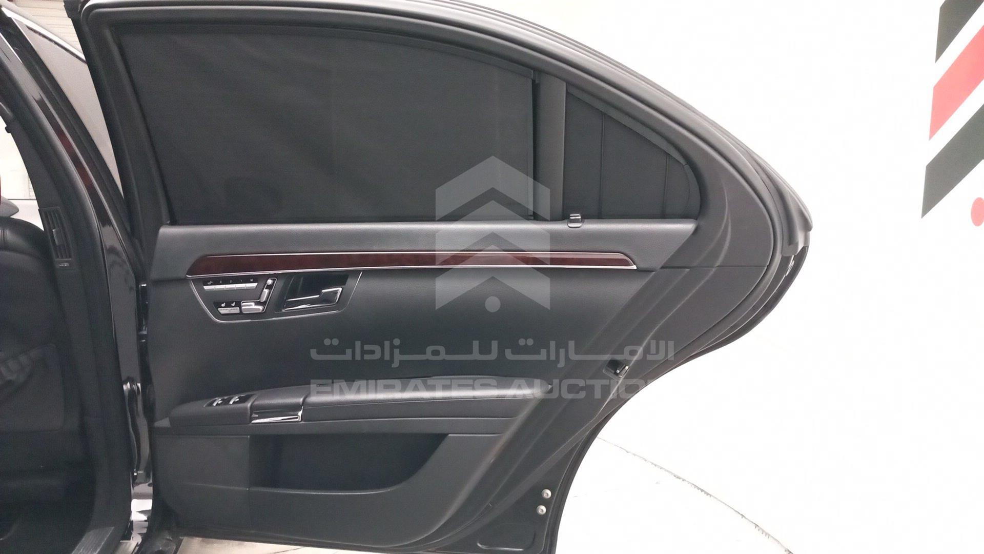 2009 MERCEDES S 500 VIN: WDDNG71X99A243700