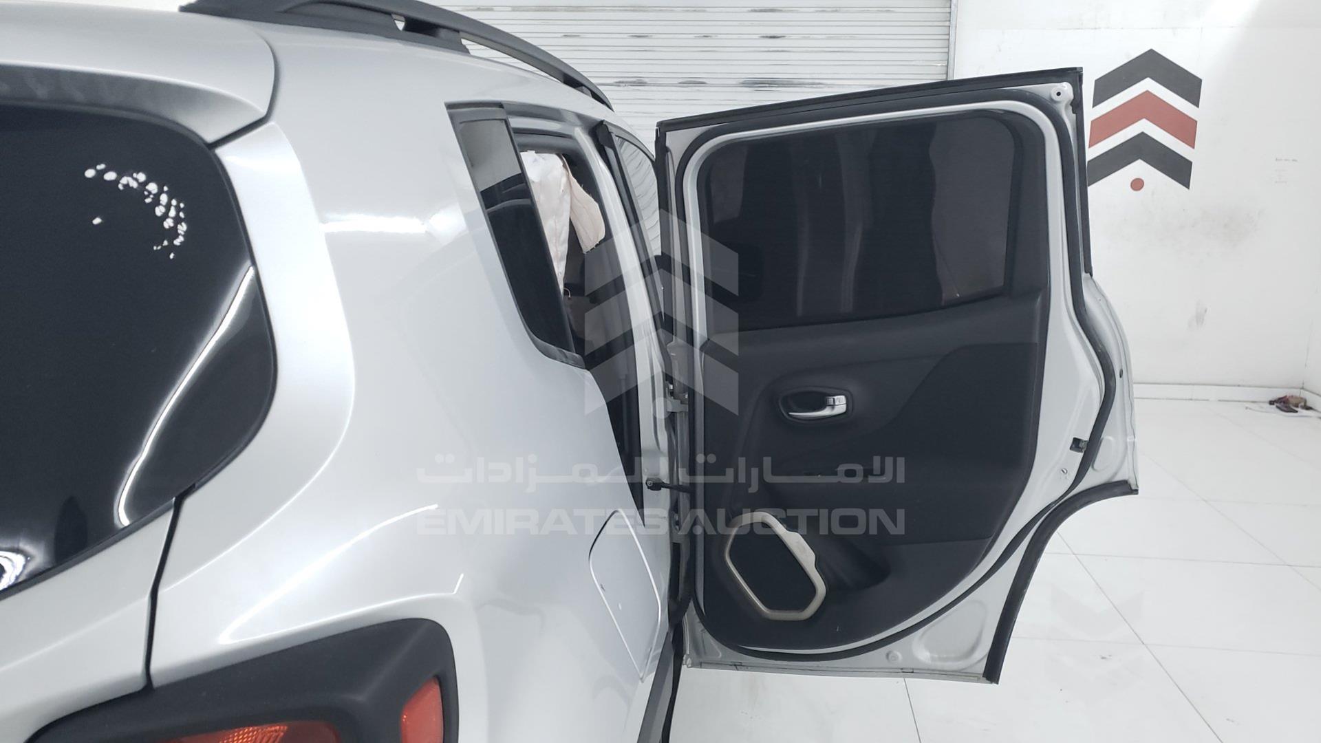 2015 JEEP RENEGADE VIN: ZACCJBBT7FPB29000