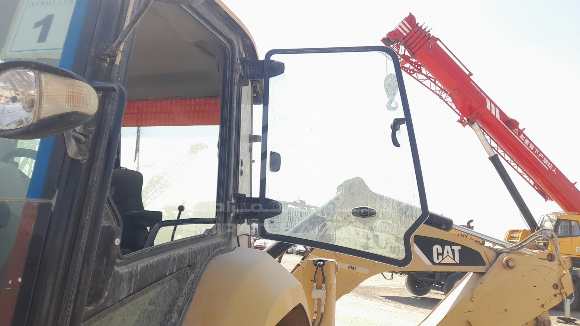 2015 CATERPILLAR 422F VIN: CAT0422FALYF00157