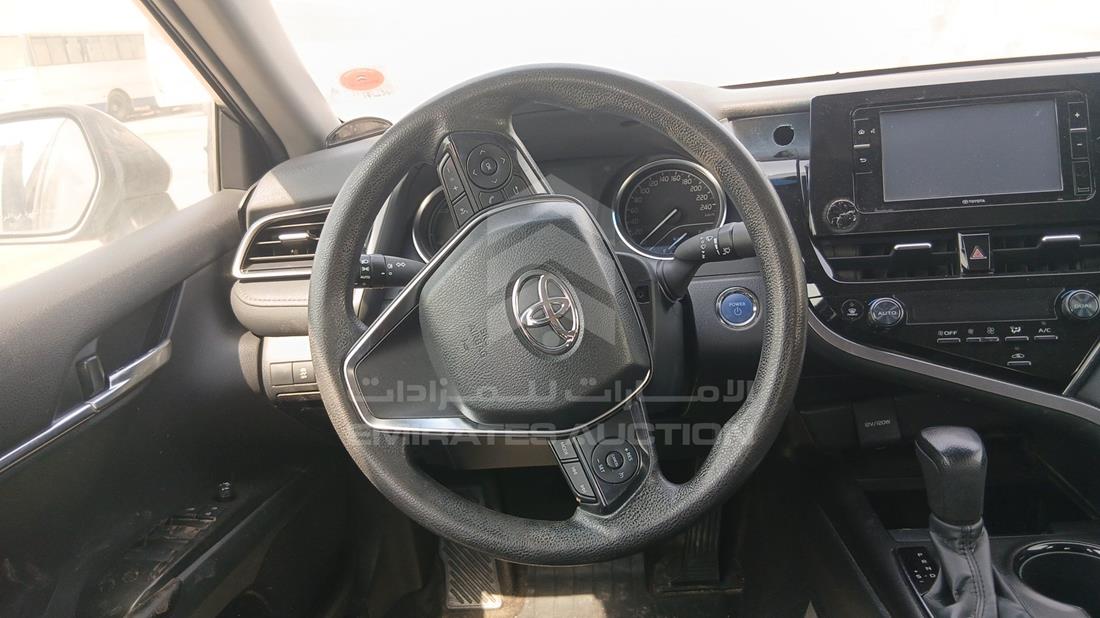 2024 Toyota Camry — Steering & Mounted Controls — Photo 13