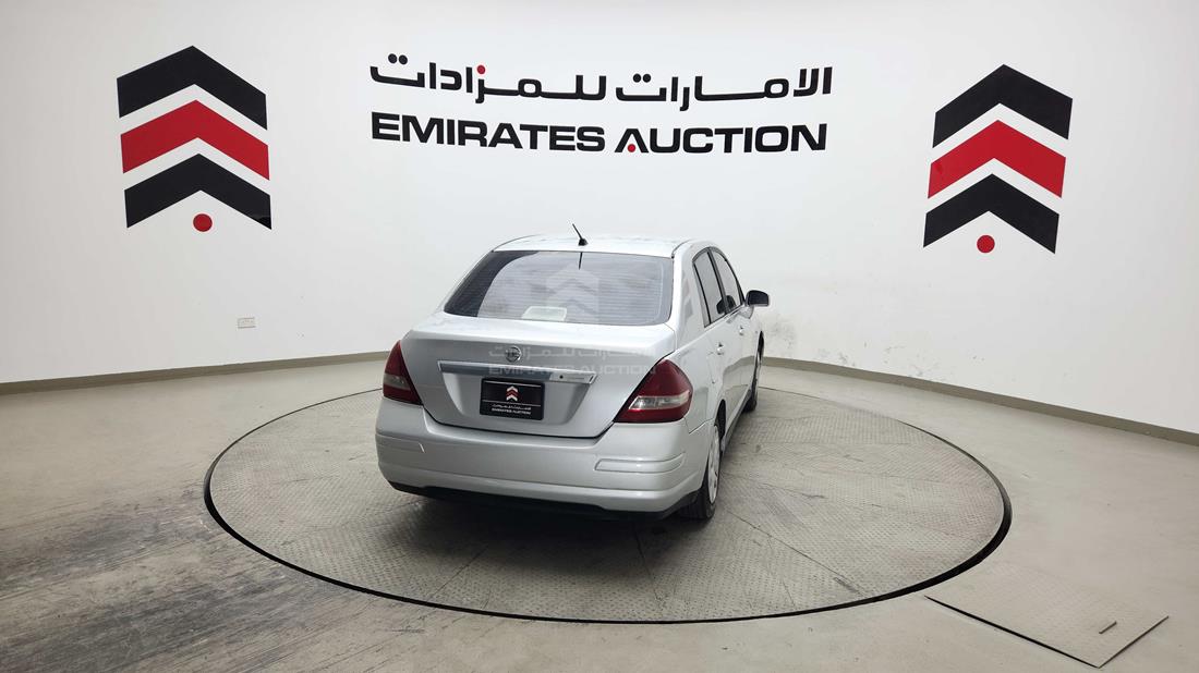2009 Nissan — Rear View — Photo 9