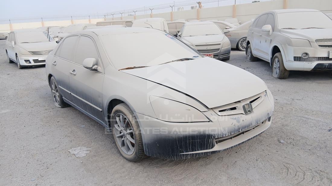 هوندا اكورد 2005 — الزاوية الأمامية اليمنى — صورة 9