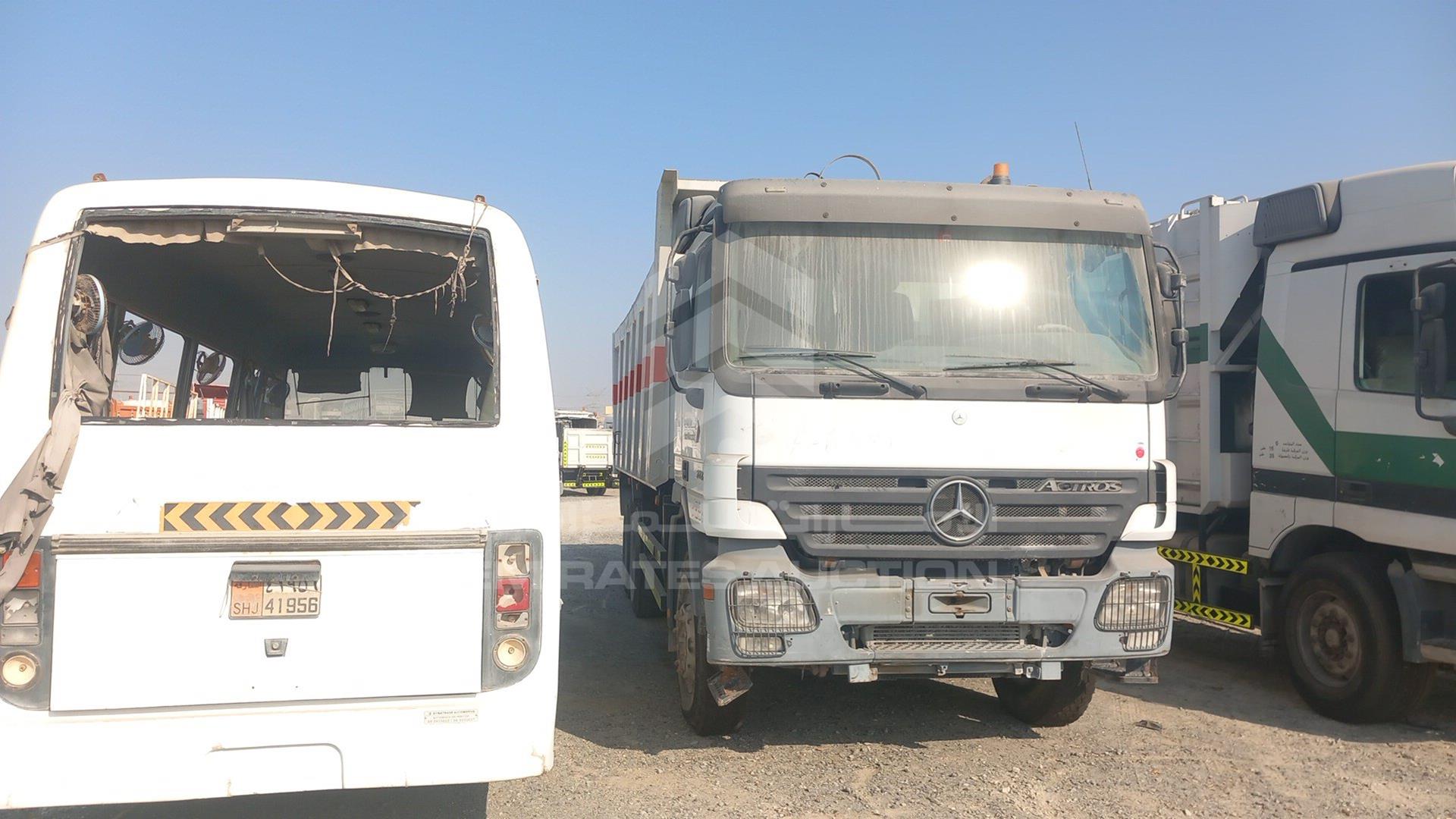 2007 MERCEDES ACTROS VIN: WDAKHCAAX7L164121