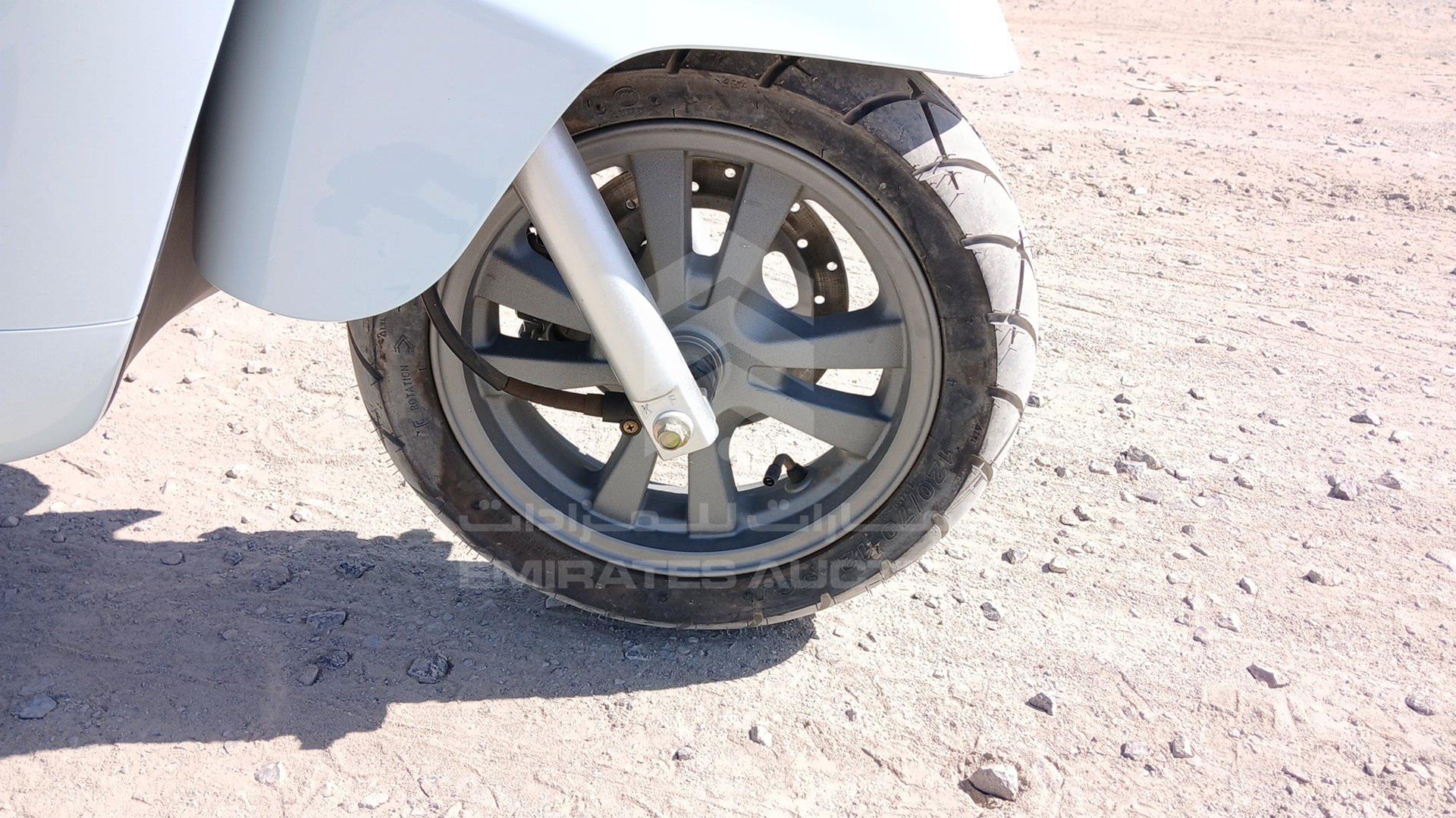 0 UNDEFINED SCOOTER VIN: LC2D21000F1100148