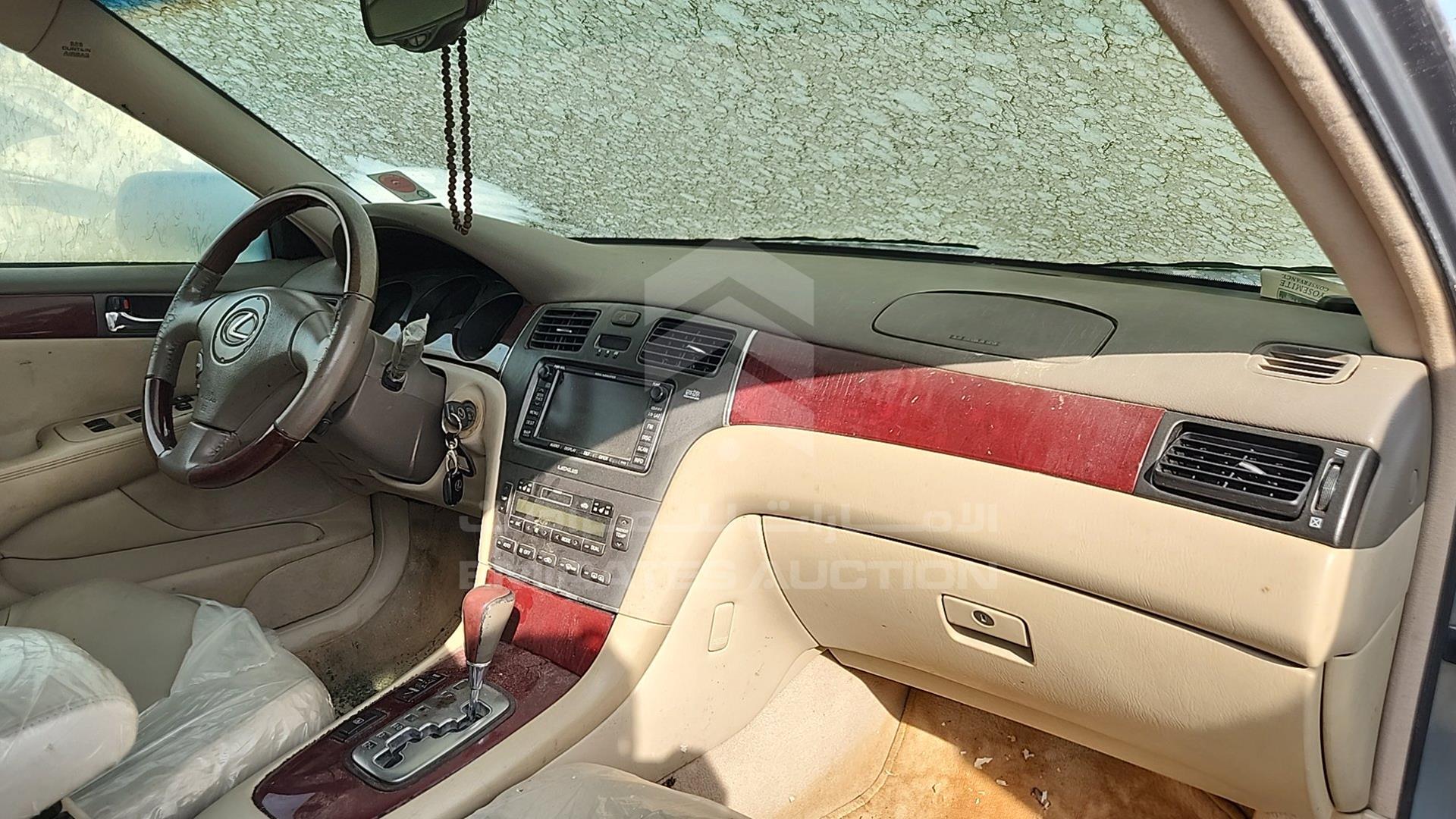 2004 LEXUS ES 330 VIN: JTHBA30G445005214