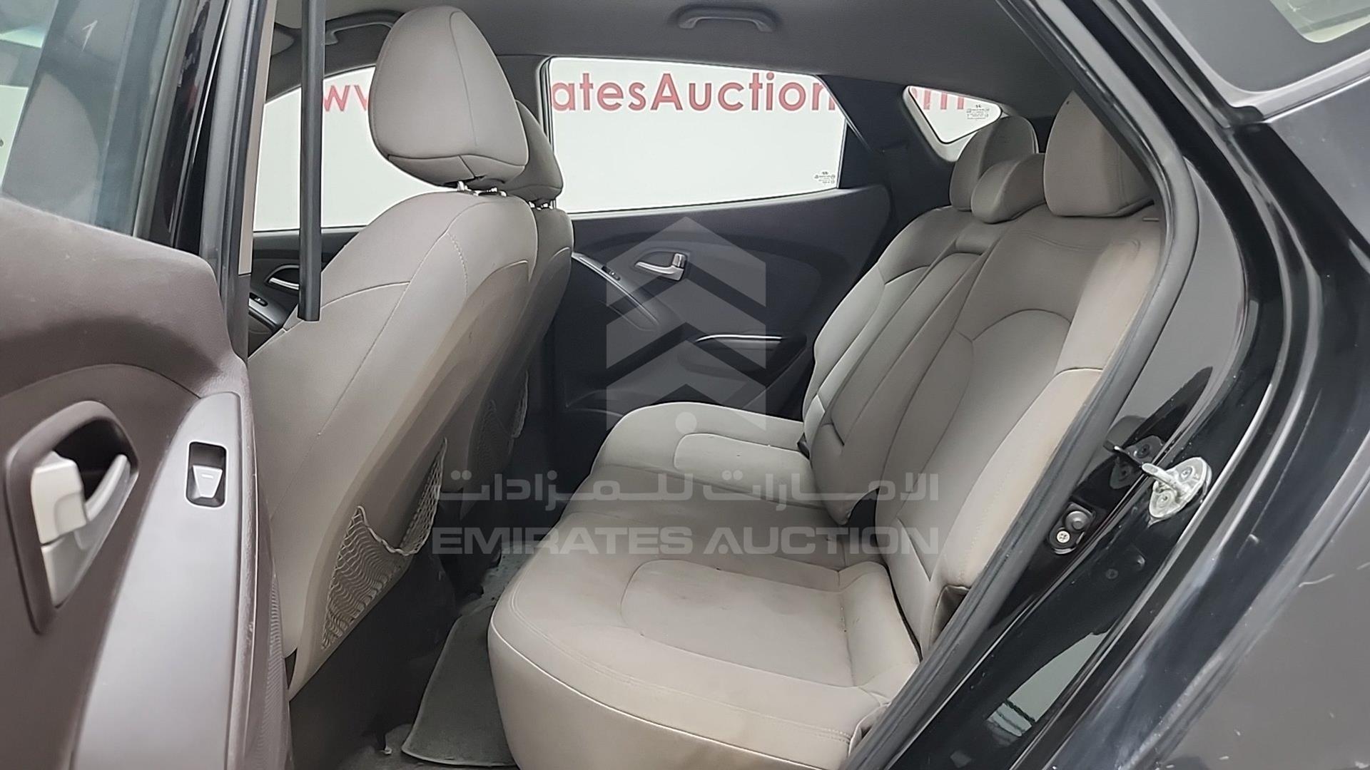 2011 HYUNDAI TUCSON VIN: KMHJT81B9BU103998