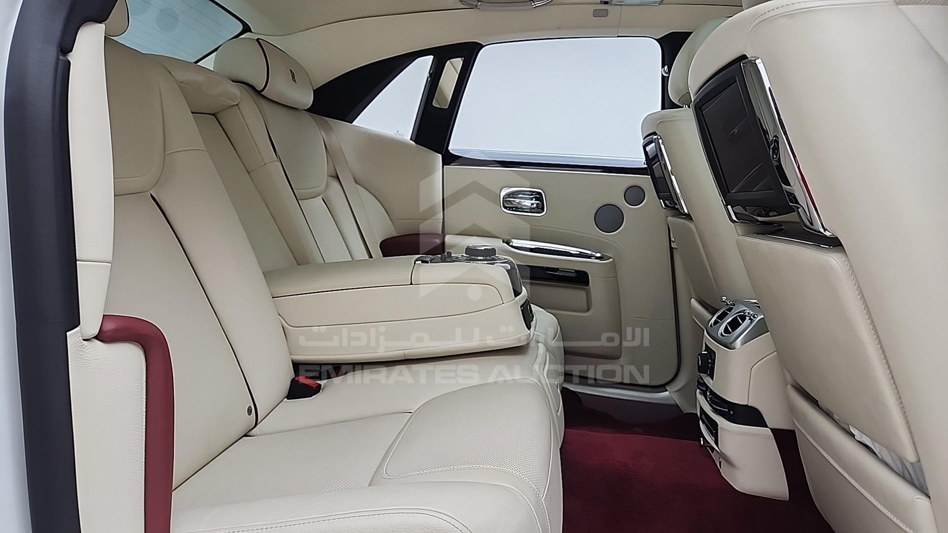 2016 ROLLS-ROYCE GHOST VIN: SCA664S09GUX41870