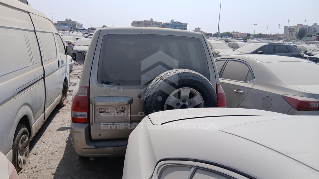 2004 Mitsubishi Pajero — Rear View — Photo 6