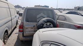 2004 Mitsubishi Pajero — Rear View — Photo 6 — Thumbnail