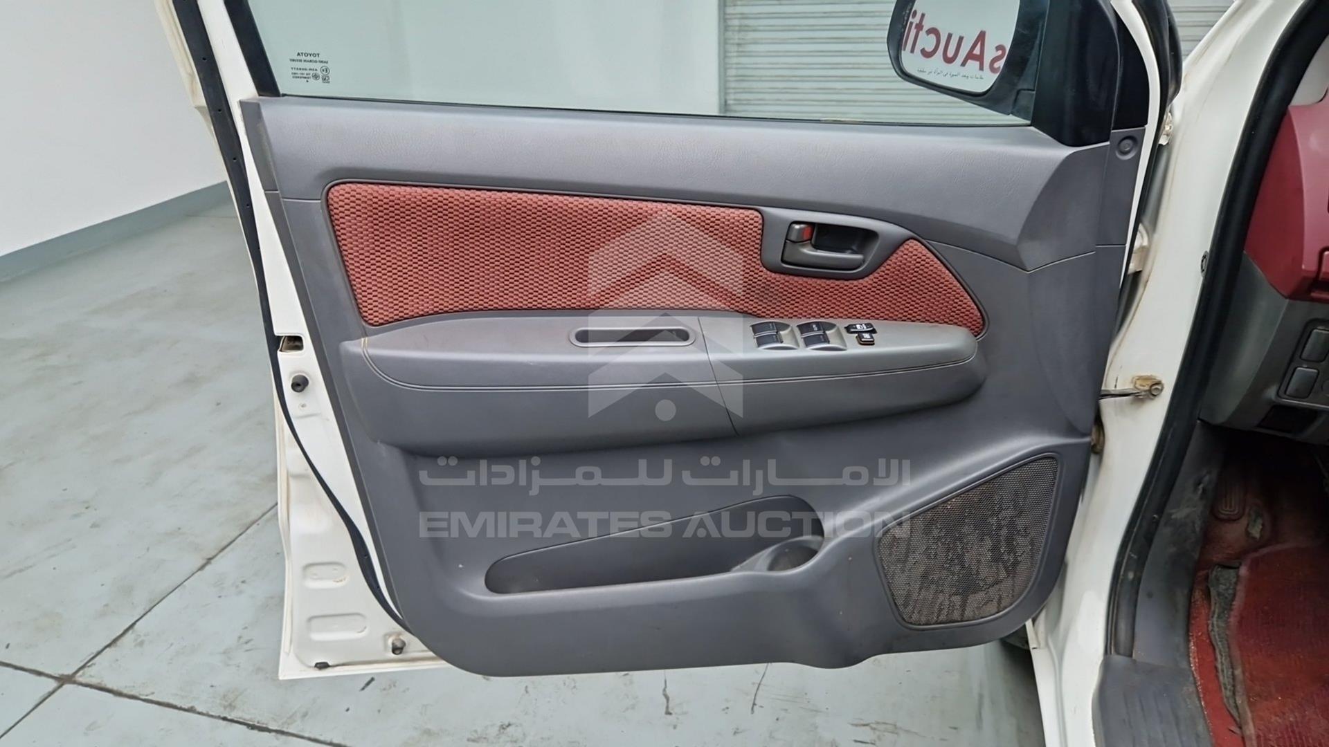 2015 TOYOTA HILUX VIN: MR0EX12G7F2352671