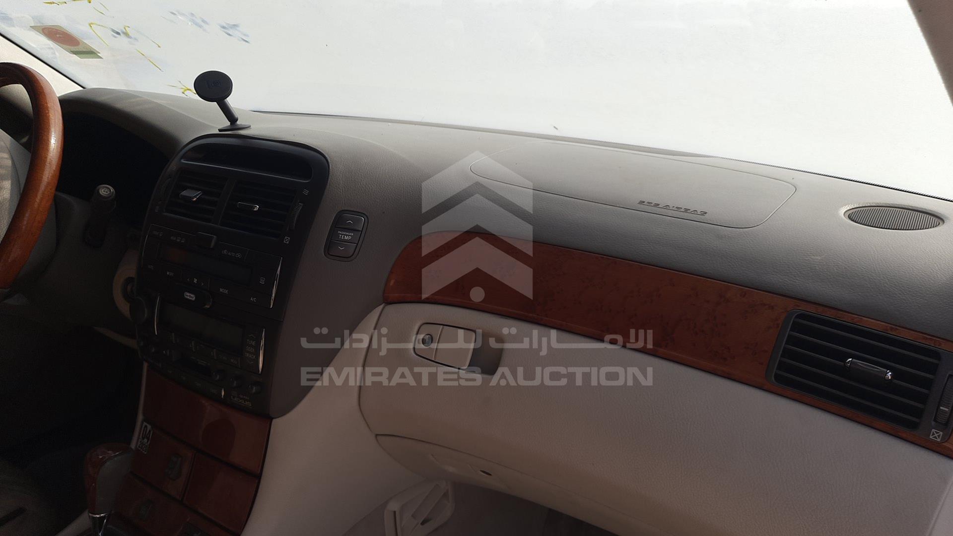 2001 LEXUS LS 430 VIN: JTHBN30F910048922