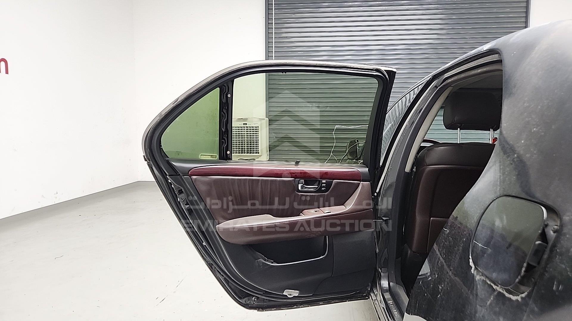2001 LEXUS LS 430 VIN: JTHBN30FX10038187