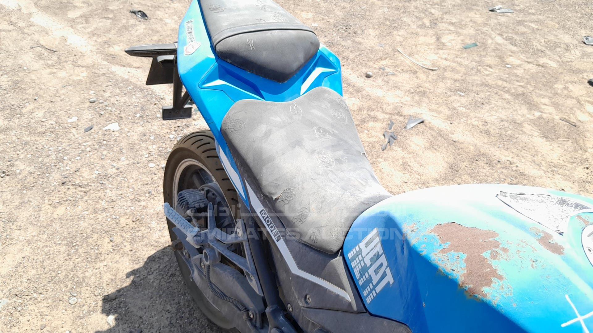 2006 HONDA CBR1100 VIN: L2B066208LM427982
