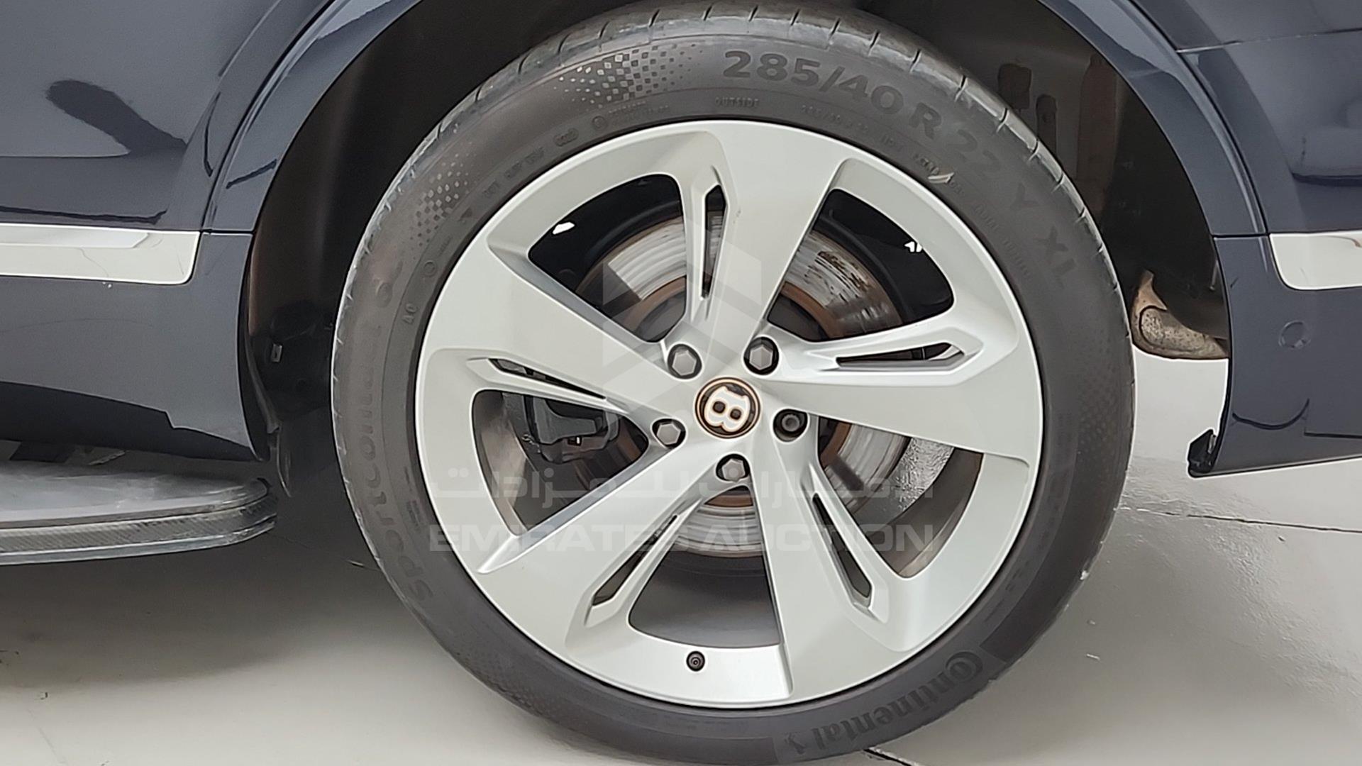 2020 BENTLEY BENTAYGA VIN: SJAAL1ZV6LC030267