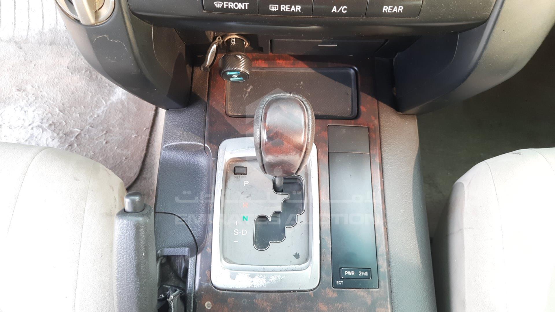 2011 TOYOTA LAND CRUISER VIN: JTMHU09J5B4036555