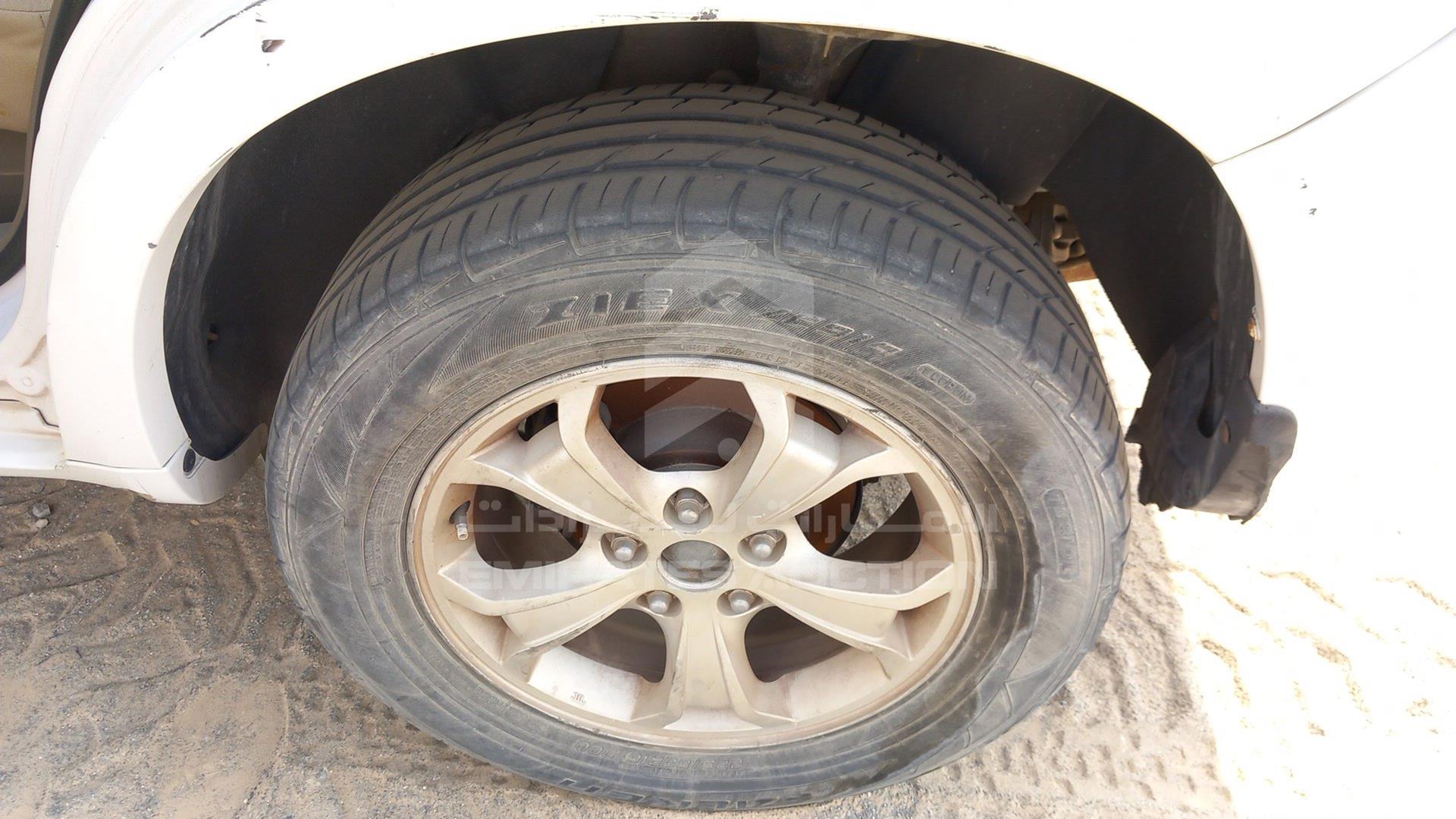 2009 HYUNDAI TUCSON VIN: KMHJM81B19U945936