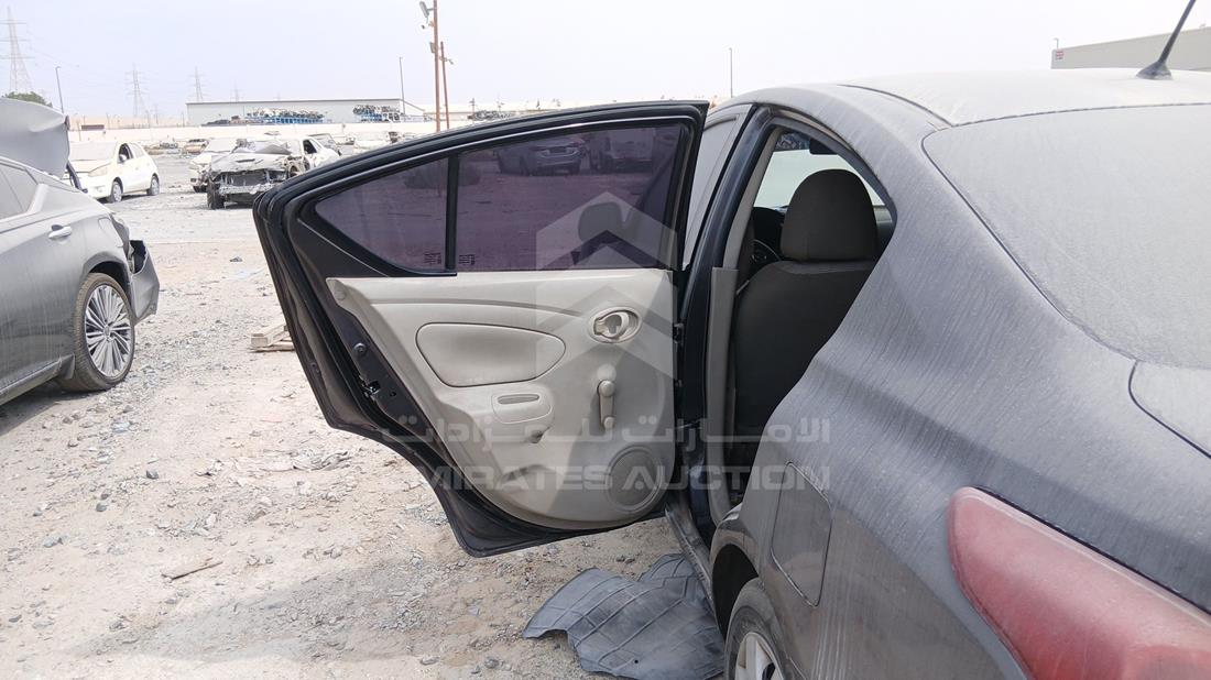نيسان صني 2023 — الباب الخلفي الأيسر — صورة 18