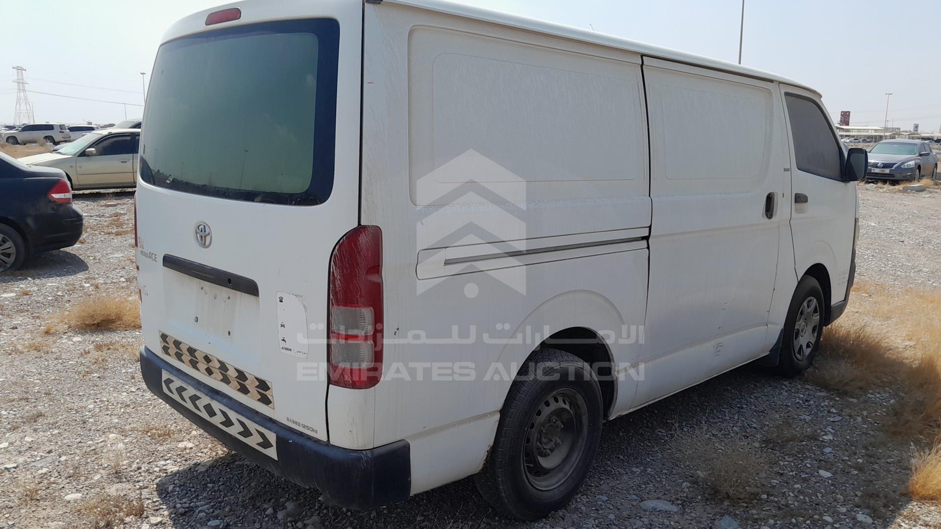 2006 TOYOTA HIACE VIN: JTFHX02P860009831
