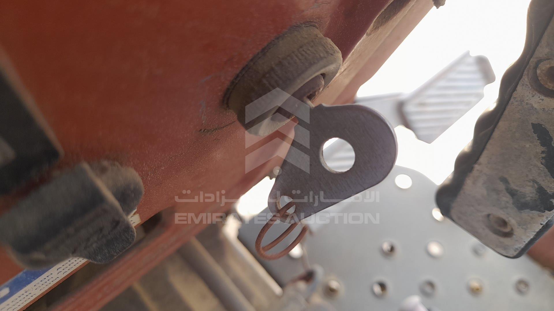 0 TRACTOR --- VIN: 001117859