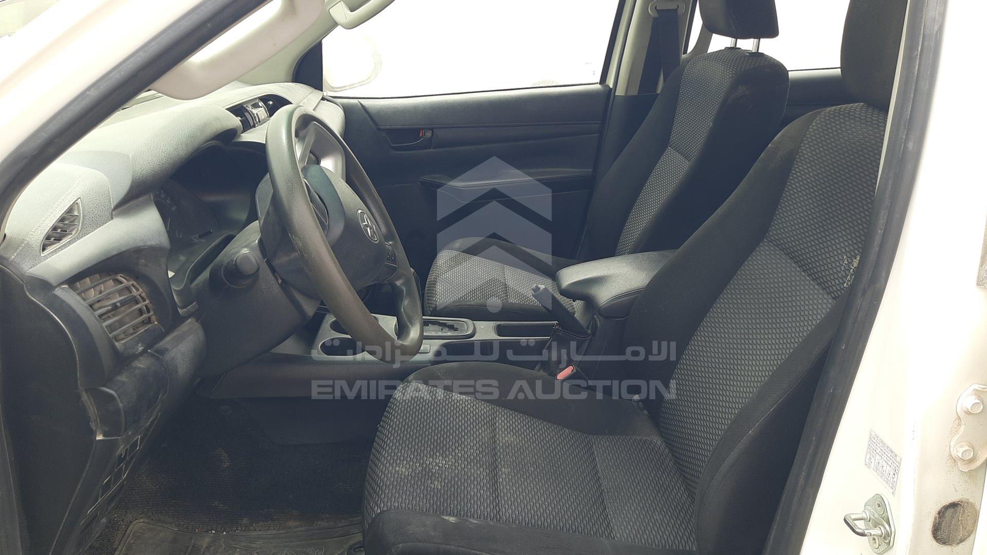2020 TOYOTA HILUX VIN: MR0DX9CD9L2525357