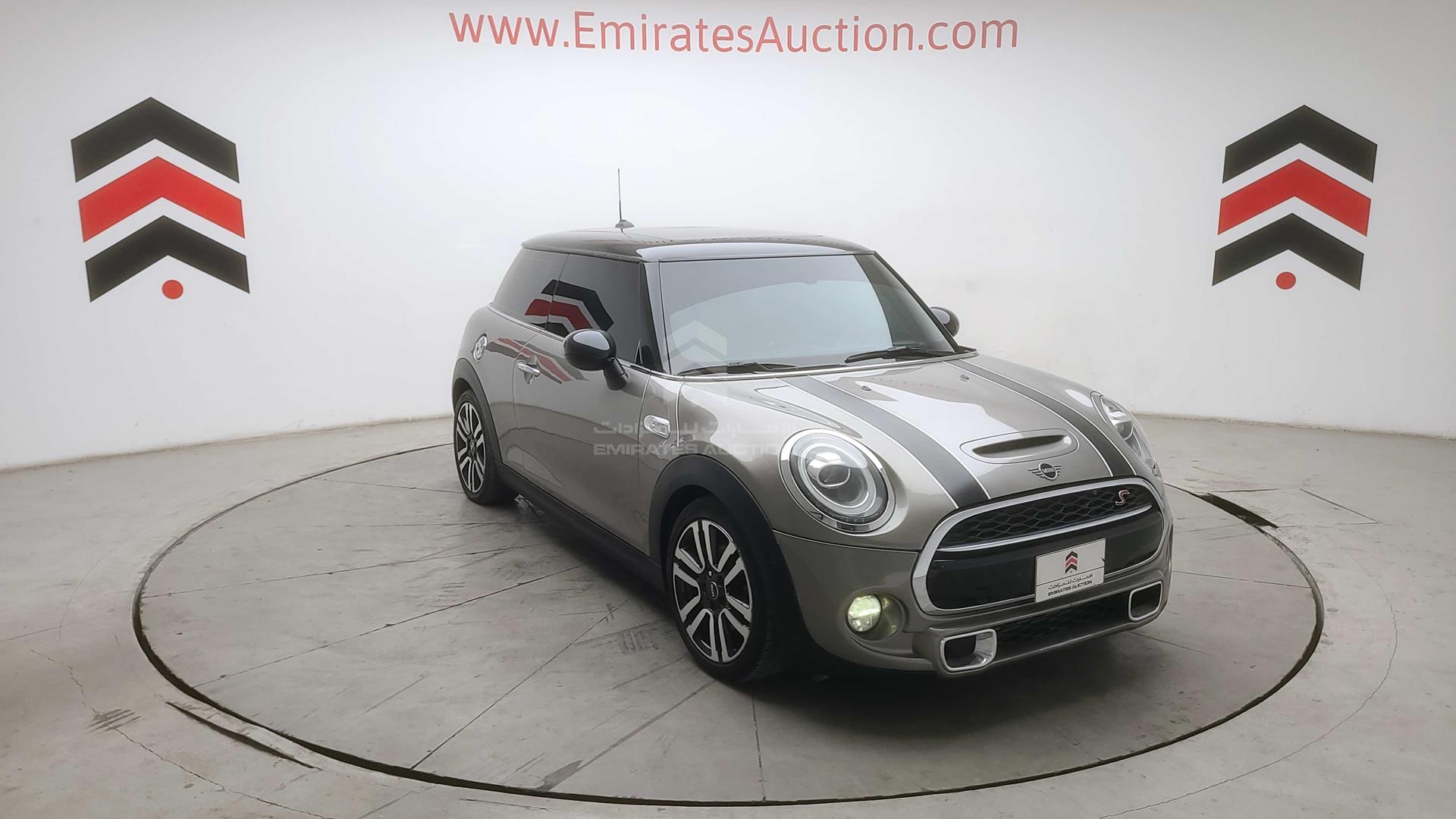 2020 MINI COOPER S VIN: WMWXR5A0XLTR82894