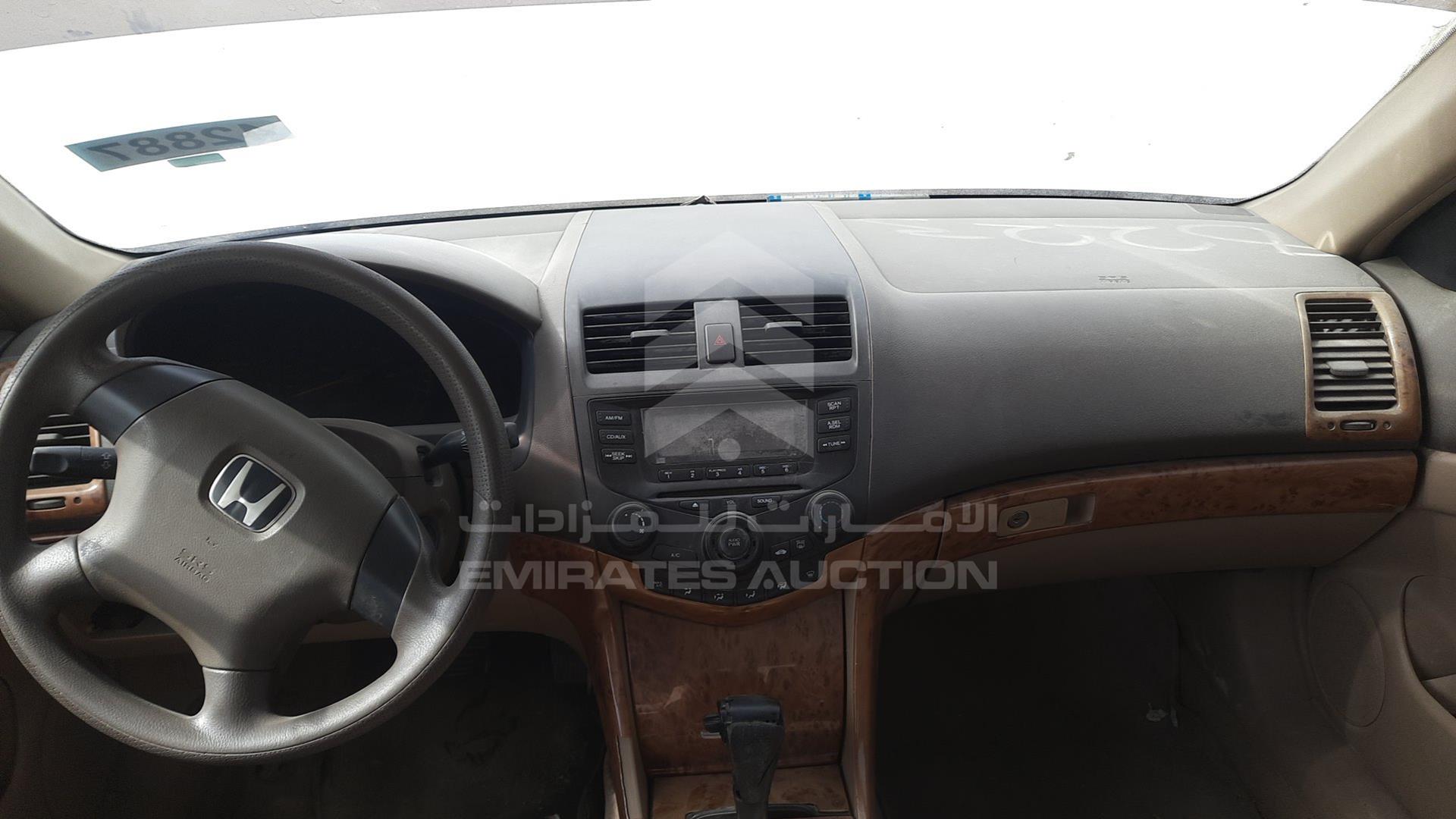 2005 HONDA ACCORD VIN: JHMCM56535C404335