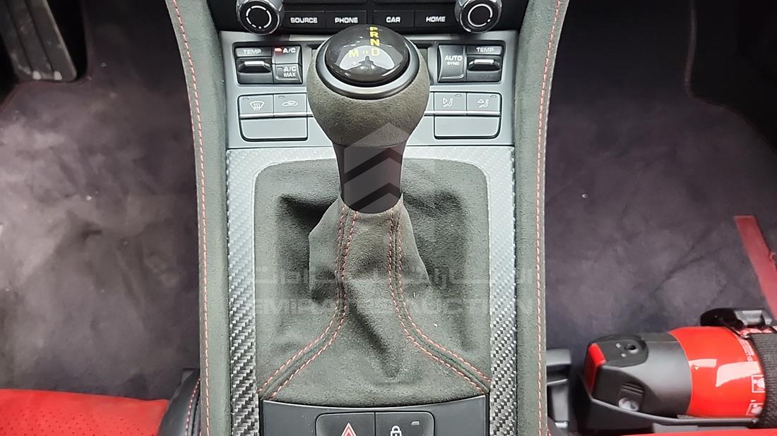 2024 Porsche 718 SPYDER RS — Gear View — Photo 20