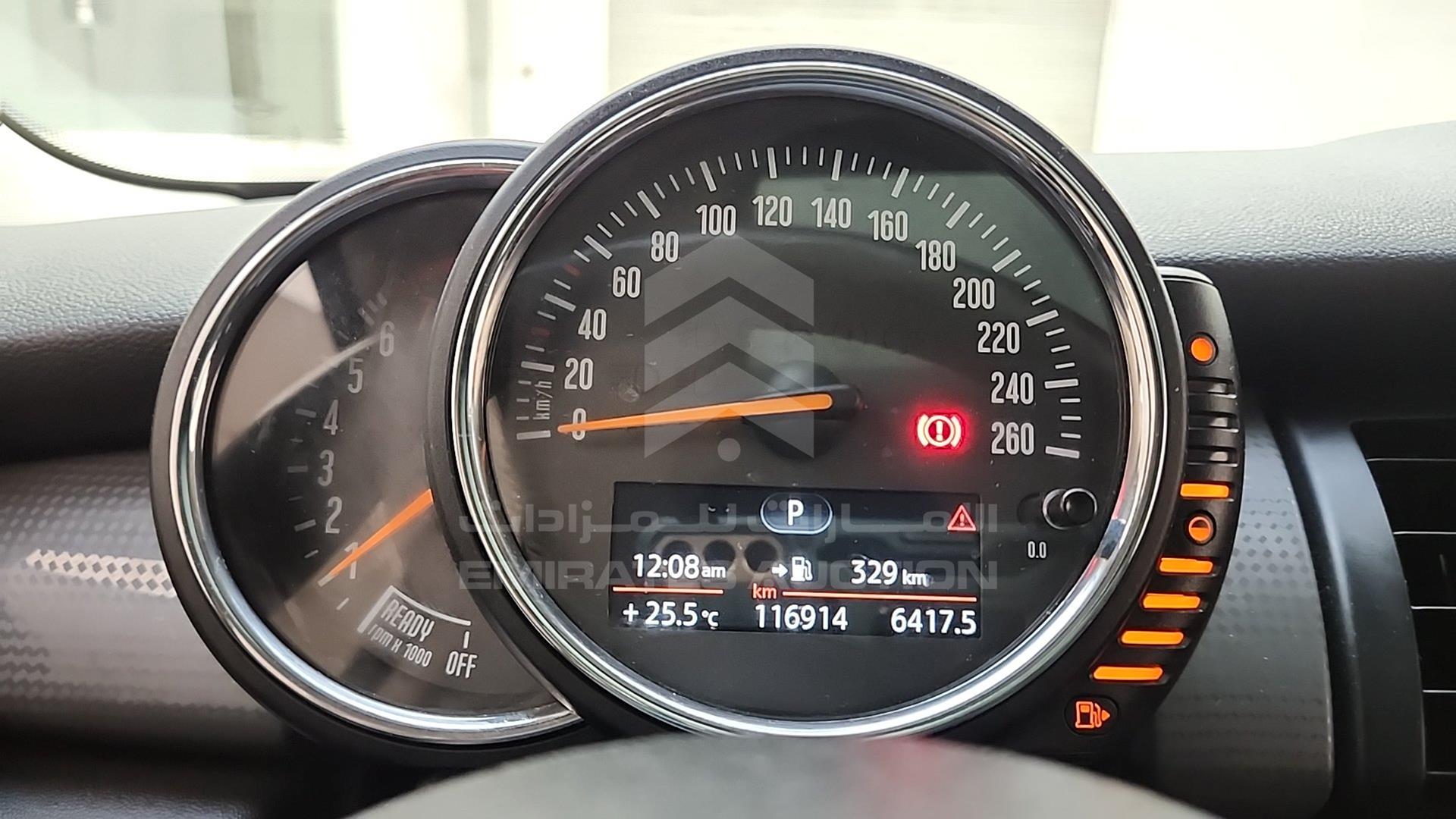 2016 MINI COOPER VIN: WMWXM5109G2A68567