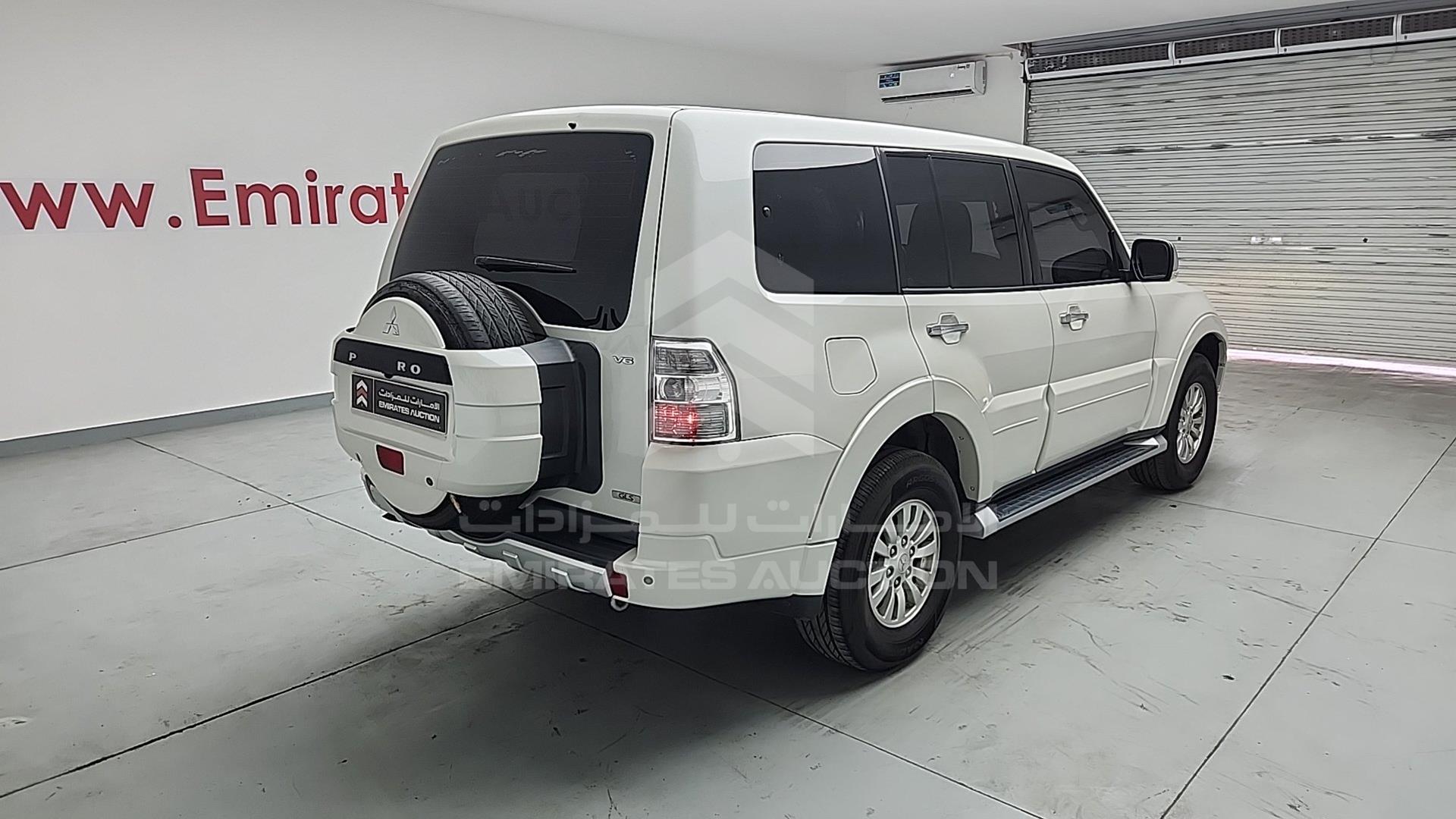 2014 MITSUBISHI PAJERO VIN: JMYLRV95WEJ708829