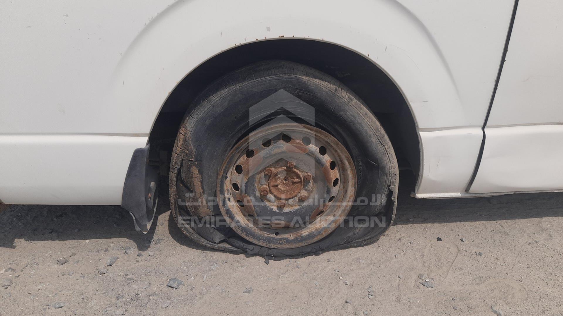 2006 TOYOTA HIACE VIN: JTFHX02P860005682