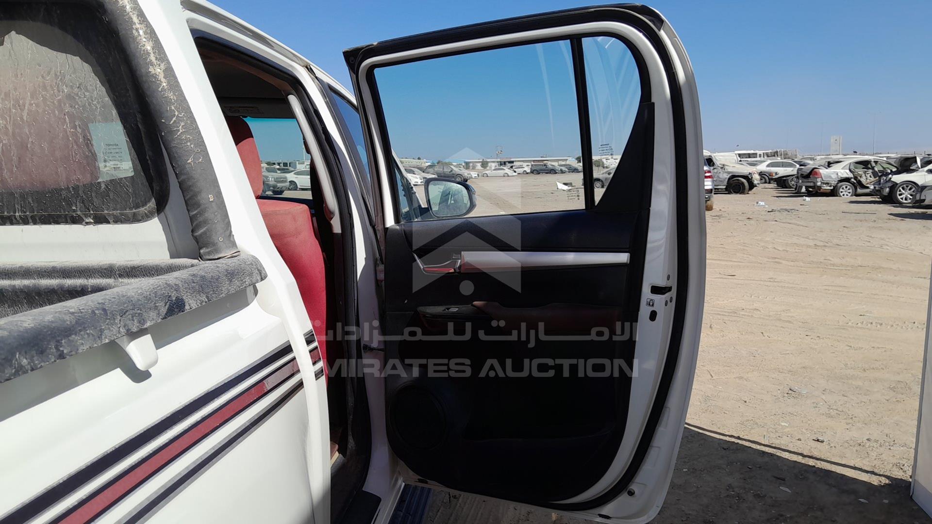 2020 TOYOTA HILUX VIN: MR0HX8CD4L1400235