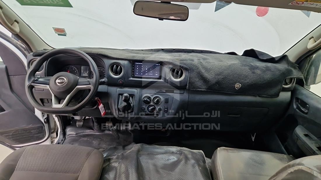 نيسان أورفان 2024 — زاوية الواجهة الكاملة — صورة 16