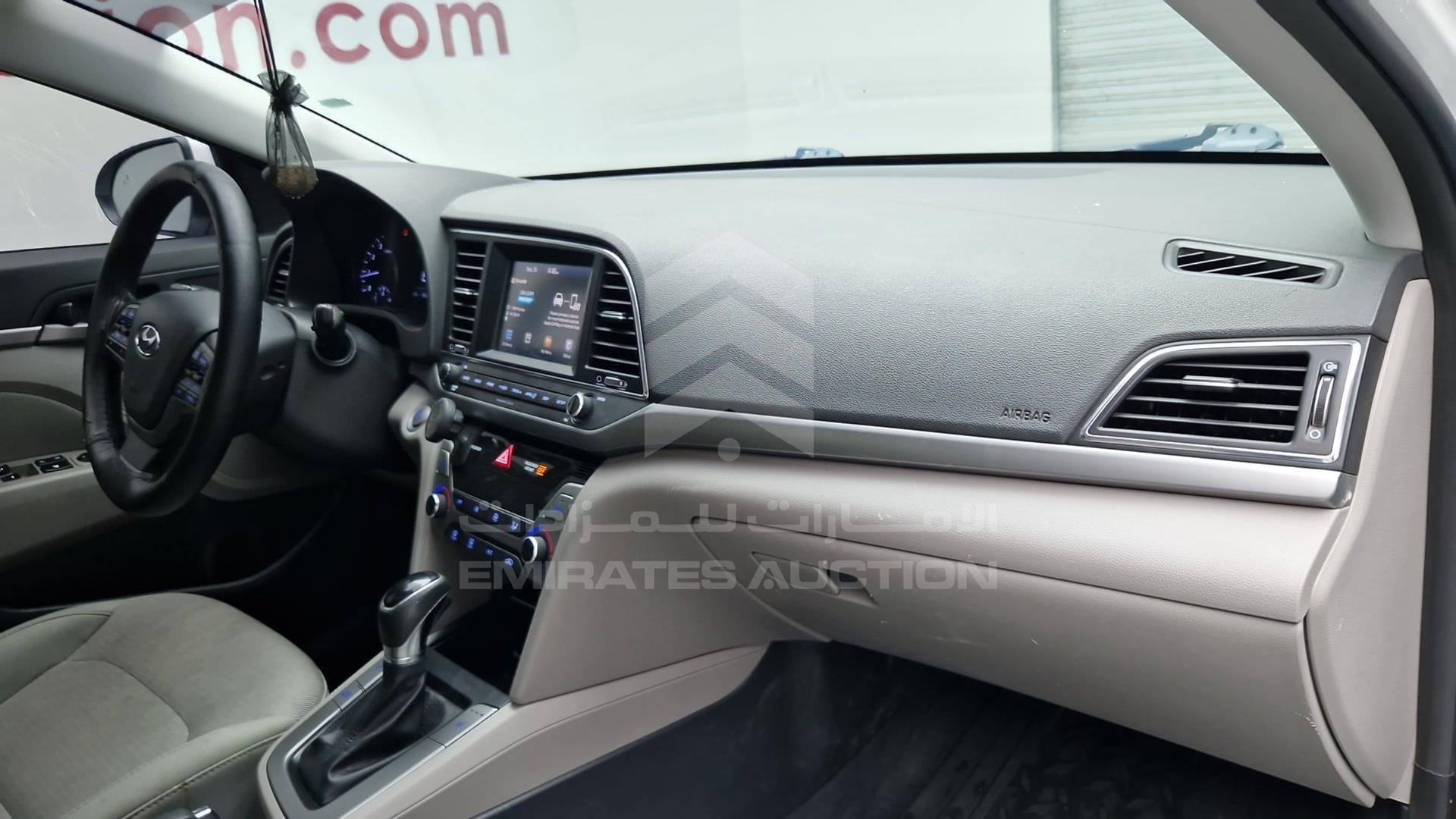 2017 HYUNDAI ELANTRA VIN: 5NPD84LF6HH058582