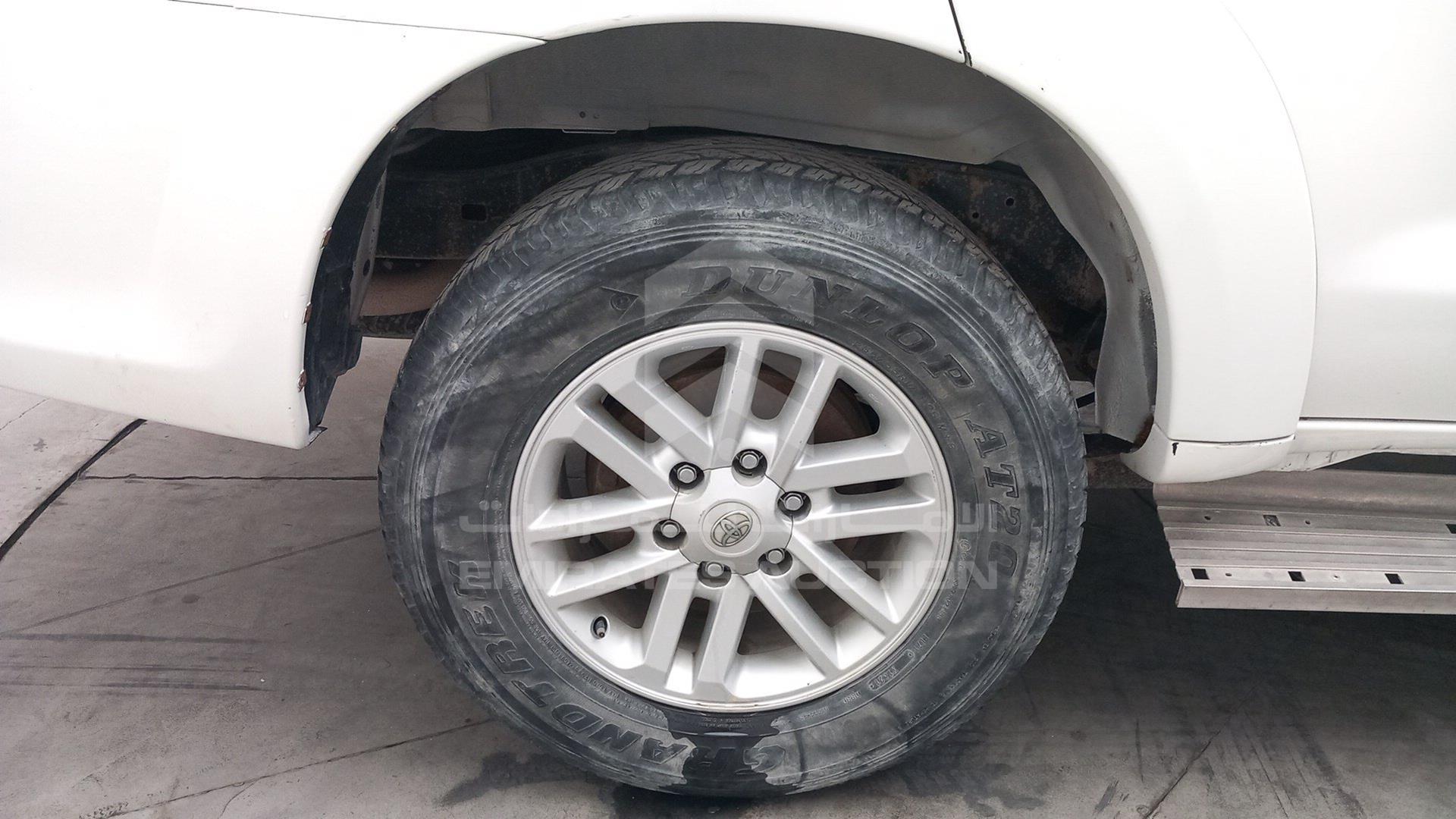2014 TOYOTA FORTUNER VIN: MHFYU59G7E7032094