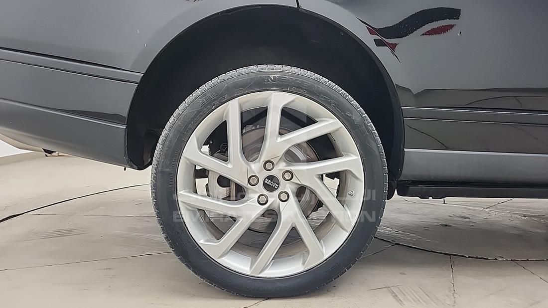 2020 Range Rover — Rear Right Tyre — Photo 36