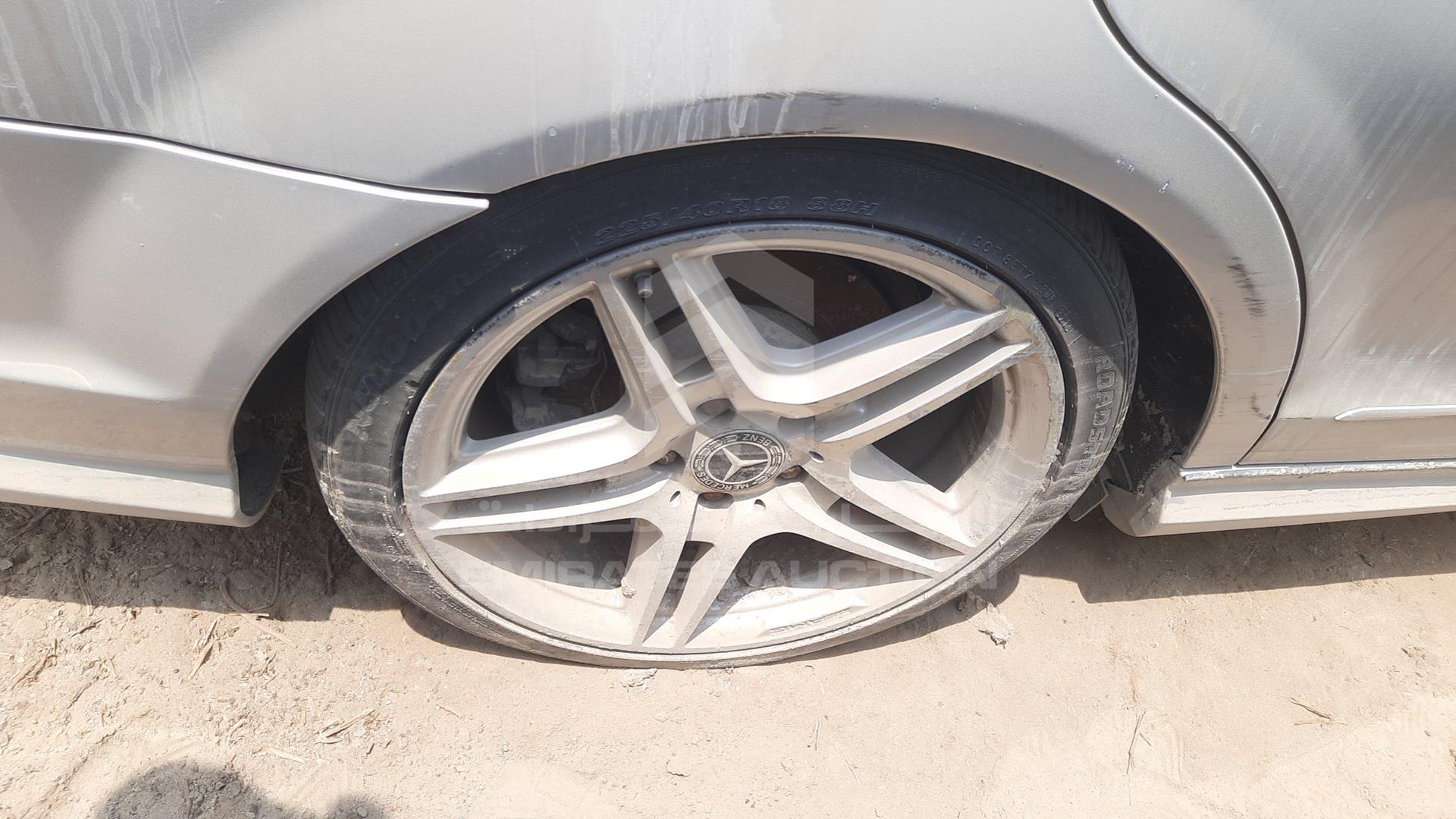 0 MERCEDES C 300 VIN: WDDGF5EBXBA504210