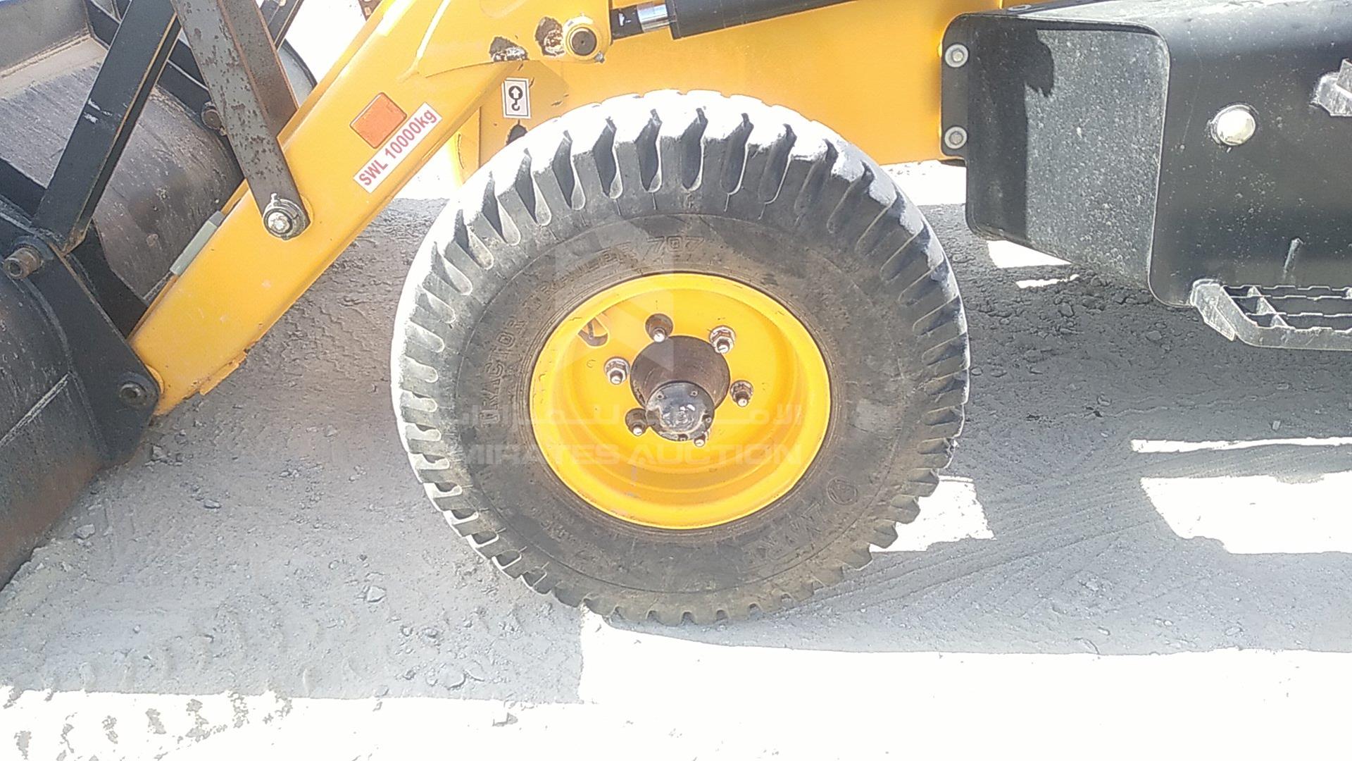 2015 JCB 3DX VIN: HAR3DXSSC01888501